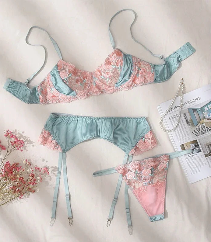 Ashburn Sexy Embroidery Underwear Set For Women Lace Flowers Patchwork Mesh See-through Sexy Garters 3 Piece Underwear Set New