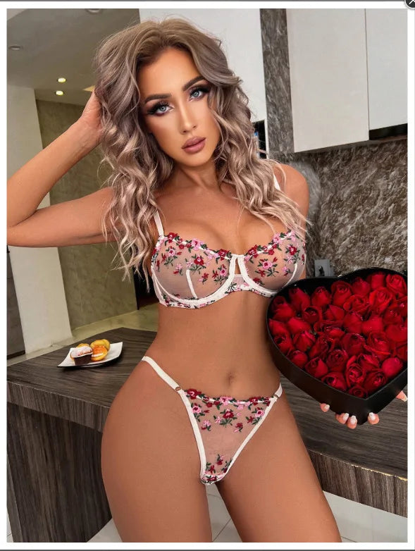 Full Woman Lingerie Sexy Women Women's Bras and Underwear for Lady on Offer Lingeries Sets Sexy Outfit Bra and Thongs to Set