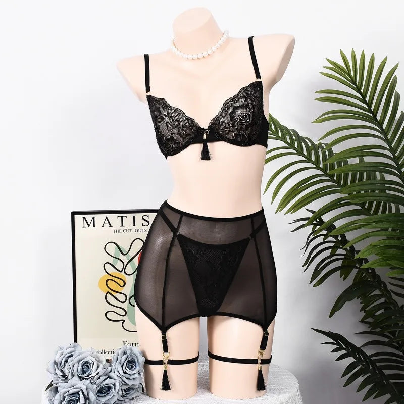Toucheart Sexy Lingerie Suit for Women Tassel Pendant Patchwork Mesh See-through Gold Silk Embroidered Women's Lingerie Set New