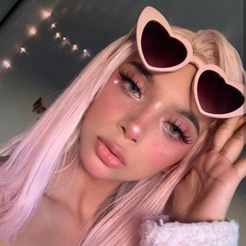 Ladies Pink Cat Eye Love Heart Sunglasses Women Retro Oversized Personality Sun Glasses UV400 Eye Protection Eyewear Goggles