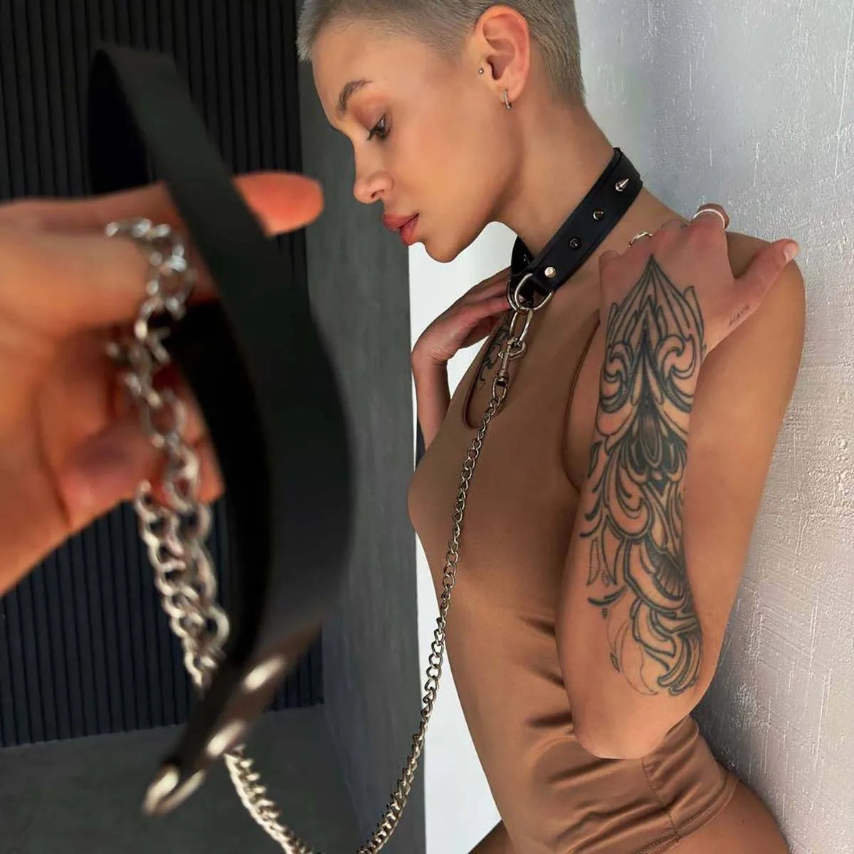 Ladies sexy traction Bdsm rivet necklace fetish punk chain tassel Choker with leaves jewelry Harajuku exotic accessories