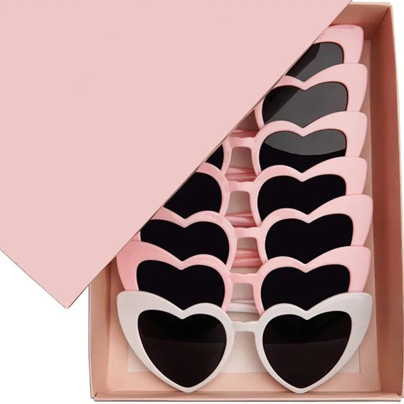 Ladies Pink Cat Eye Love Heart Sunglasses Women Retro Oversized Personality Sun Glasses UV400 Eye Protection Eyewear Goggles