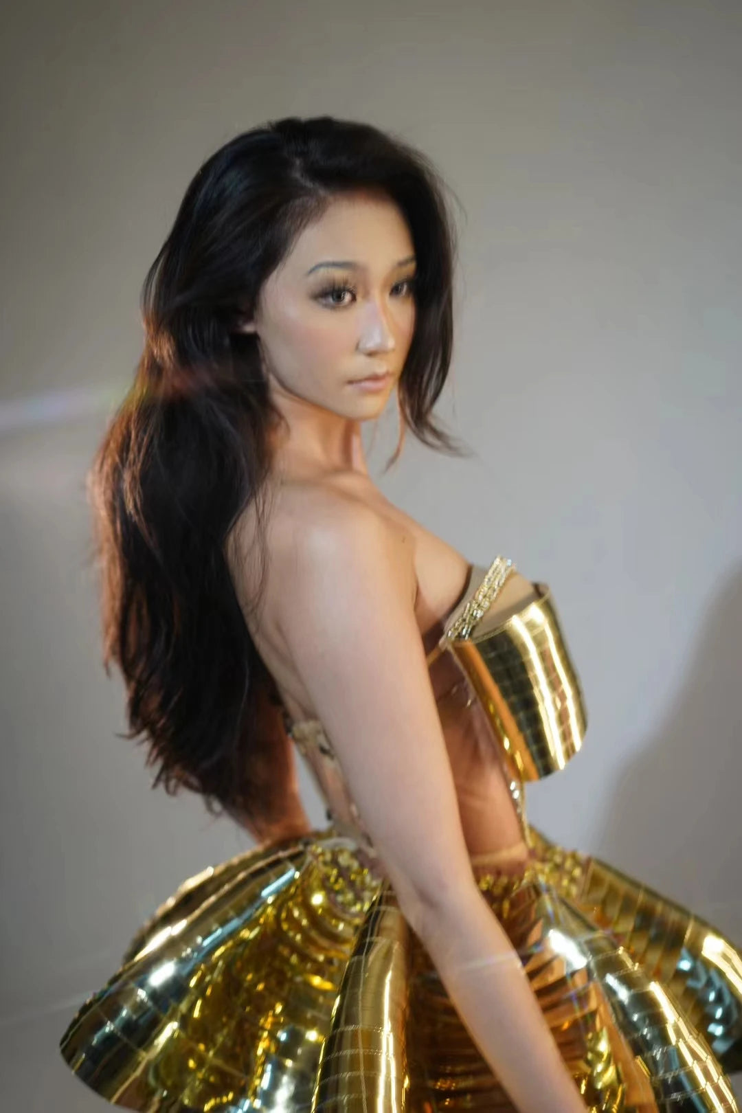 Sexy Diamonds Activity Clothing Women ClubCelebrate Stage Wear Performance Outfit Sparkly GoloSilver Top 2PCS Skirt Sets  Y009