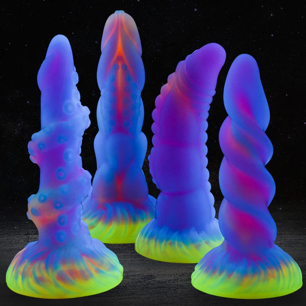 ASHBURN 6.9 Threaded Monster Dildo
