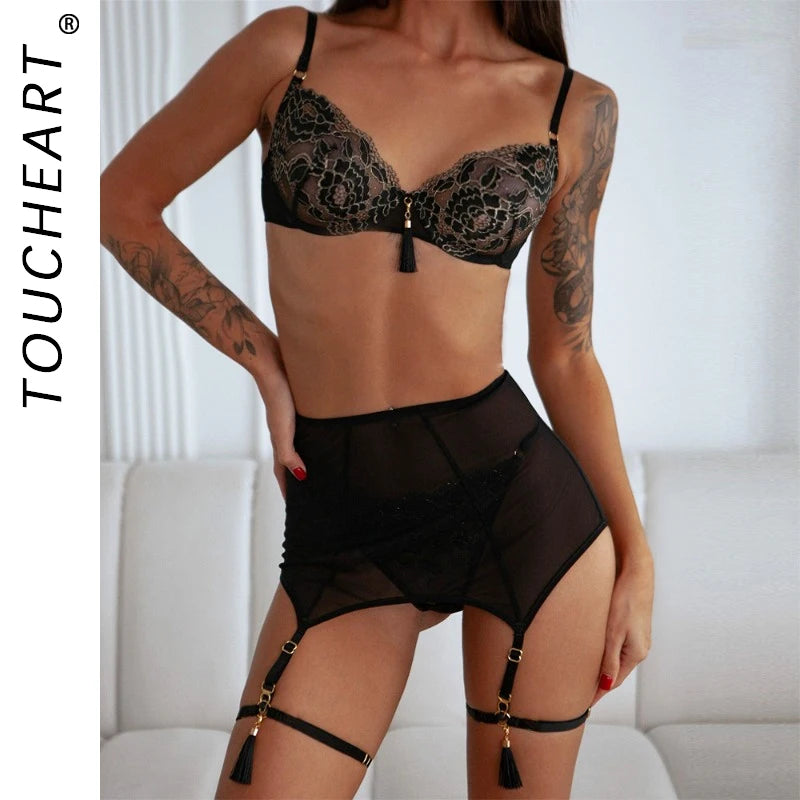 Toucheart Sexy Lingerie Suit for Women Tassel Pendant Patchwork Mesh See-through Gold Silk Embroidered Women's Lingerie Set New