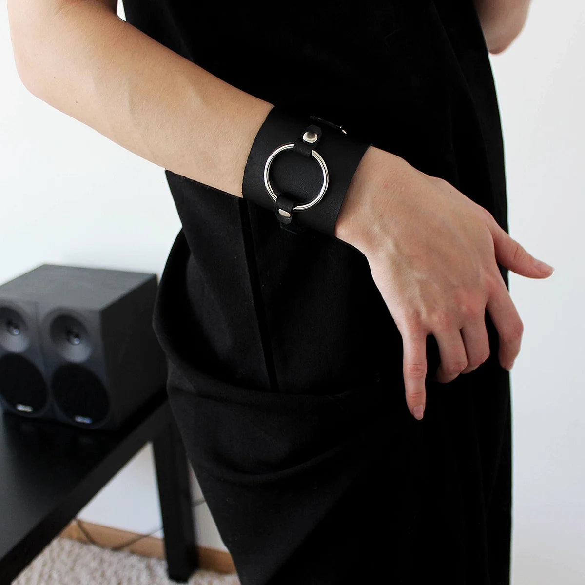 Adjustable Erotic PU Leather Handcuffs Leather Bracelet Women Bdsm Bondage Bracelet Female Fetish Exotic Accessorie