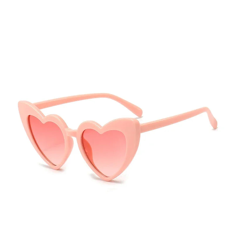 Ladies Pink Cat Eye Love Heart Sunglasses Women Retro Oversized Personality Sun Glasses UV400 Eye Protection Eyewear Goggles